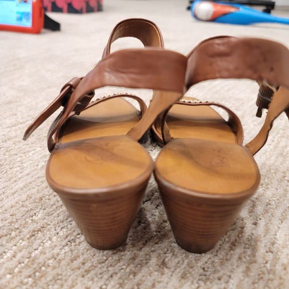 Franco Sarto Wedge - Picture 3 of 11